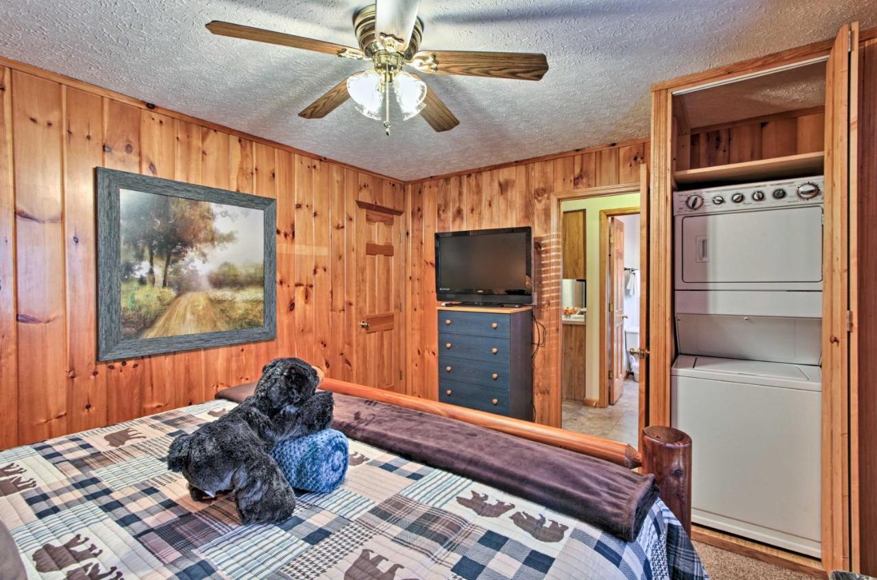 Sevierville Cabin With Hot Tub, Views And Pool Access! エクステリア 写真